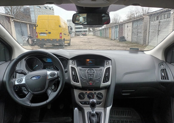 Ford Focus cena 19900 przebieg: 240000, rok produkcji 2013 z Warszawa małe 191
